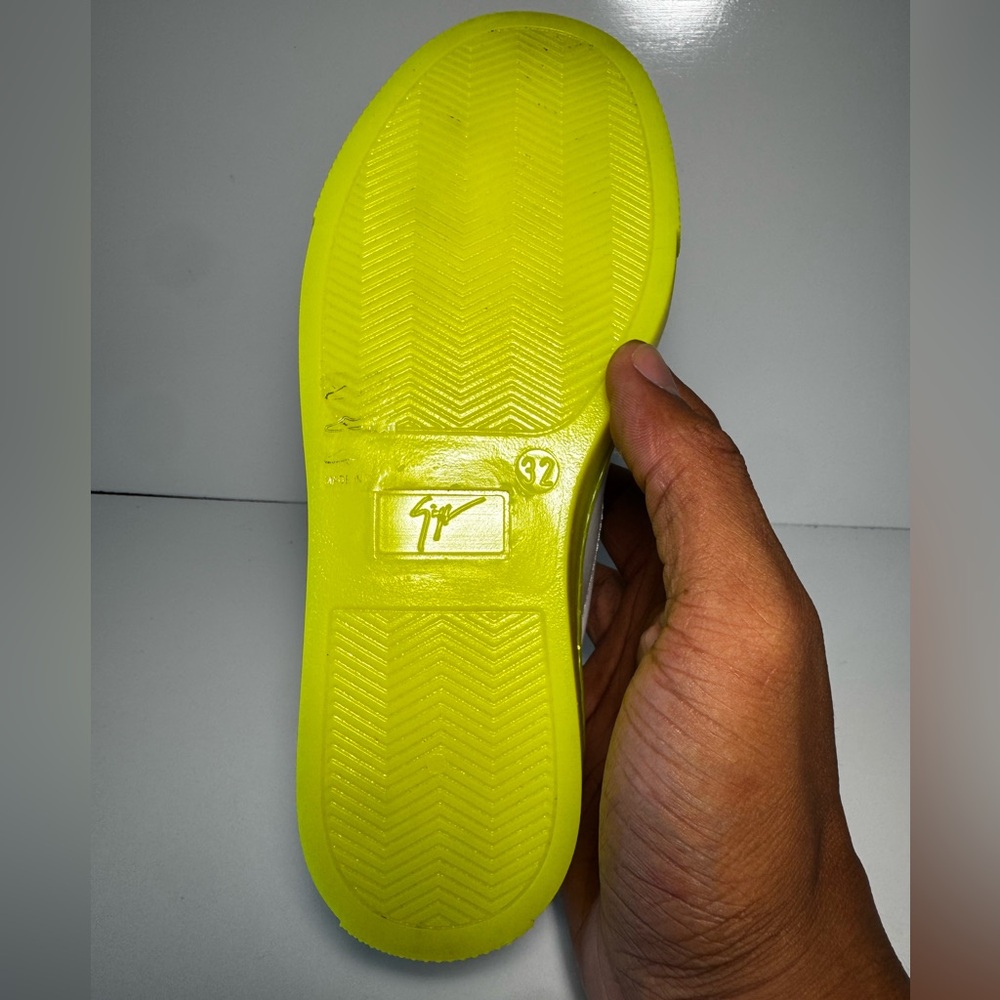 Giuseppe Zanotti Frankie Fluo Jr “White Fluorescent Yellow” Size 32 (EU) - Picture 11 of 13